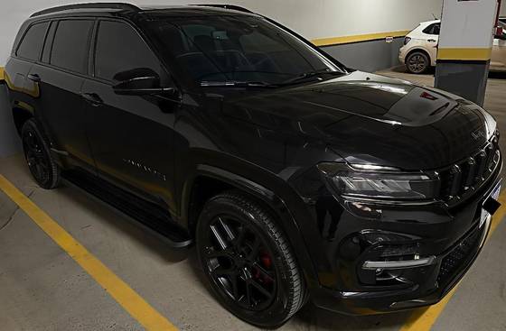 JEEP COMMANDER 2.0 HURRICANE 4 TURBO GASOLINA BLACKHAWK AT9